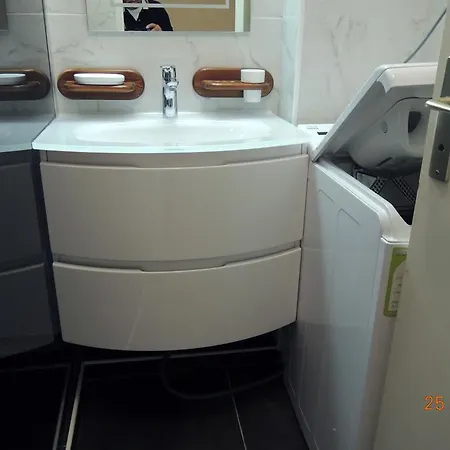 Les Pins Bleus - Antibes Les Pins アパート *