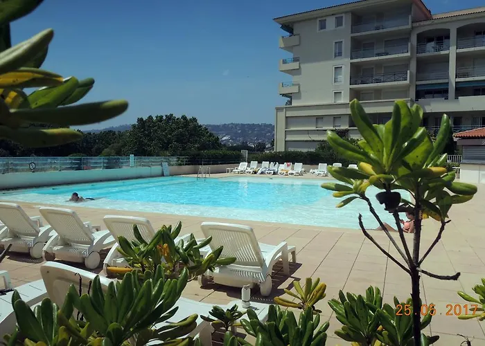 Les Pins Bleus - Antibes Les Pins * Juan-les-Pins